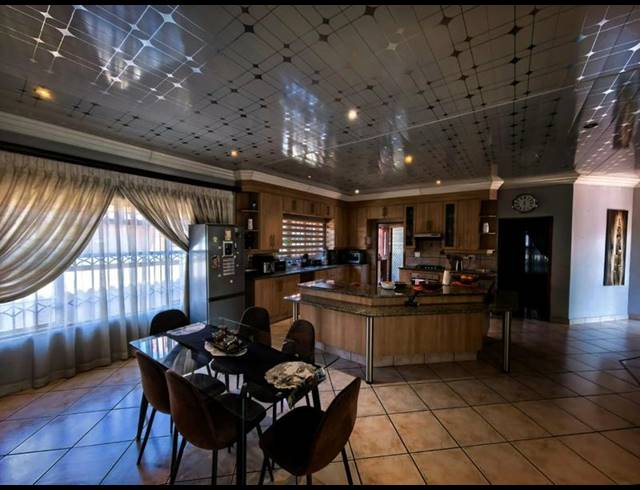 3 BEDROOM HOUSE FOR SALE IN ROSE ACRES ESTATE